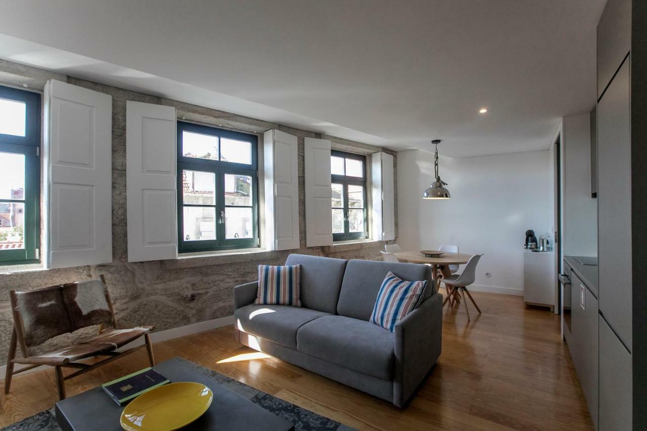 Modern 18th Century Flat Apartment